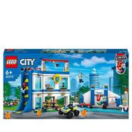 LEGO City Academia de Treino Policial – set de construção que inclui um curso de obstáculos divertido