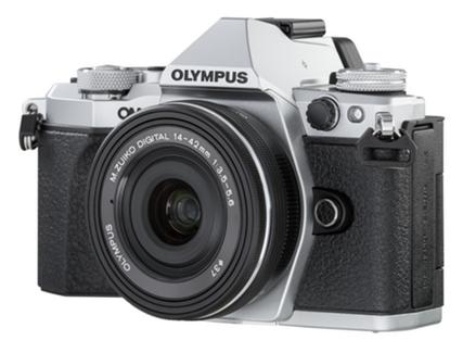 Olympus OM-D E-M5 Mark II + M.Zuiko Digital ED 14-42mm f/3.5-5.6 EZ (Prata)