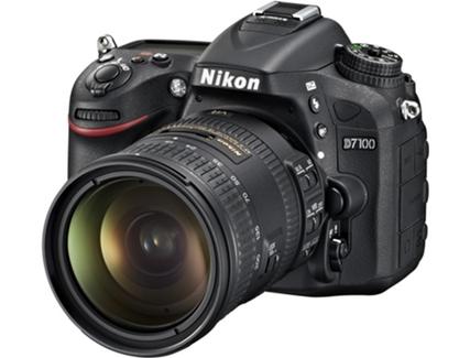 Máquina Fotográfica NIKON D7100 + AF-S DX18-200mm VR