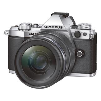 Olympus OM-D E-M5 Mark II + M.Zuiko Digital ED 12-40mm f/2.8 PRO (Prata)
