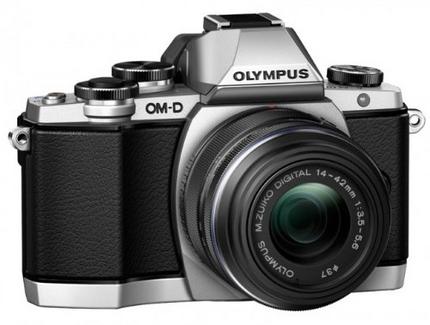 Máquina Fotográfica Mirrorless OLYMPUS E-M10 + 14-42mm IIR (16 MP – Sensor: Micro 4/3 – ISO: 100 a 25600)